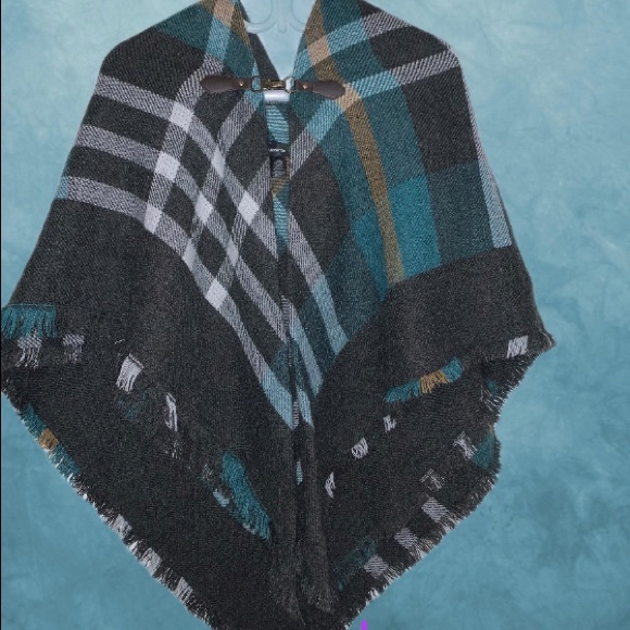 Modena Poncho - Picture 1 of 3